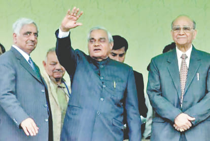 atal bihari vajpayee had three formula to solve kashmir issue