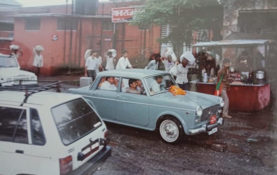 atal bihari vajpayee death vajpayee was travelling in these vehicle