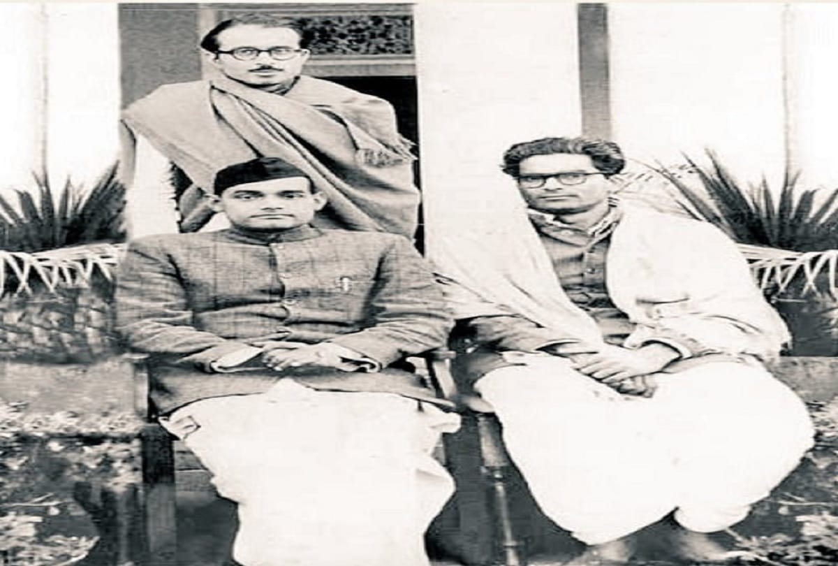 Atal Bihari Vajpayee well known in friendship, black and white photo witnessed