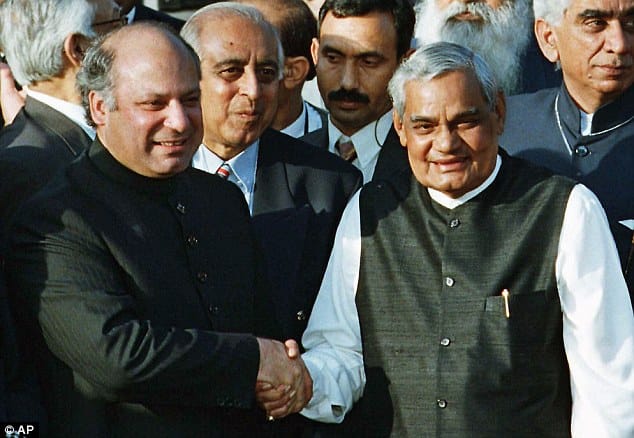Atal Bihari Vajpayee Visited Pakistan Via Sada-E-Sarhad Bus Via Wagah Border