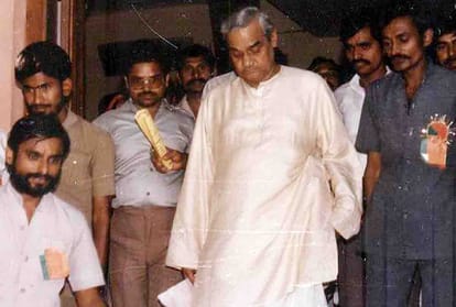 relation between Atal Bihari Vajpayee and First Jan Sangh MP