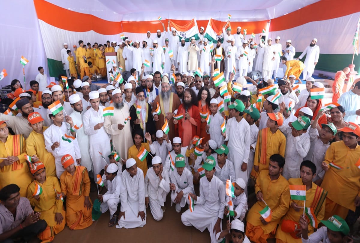 Mahants, Maulvis celebrate Independence Day in Parmarth Ashram, Rishikesh