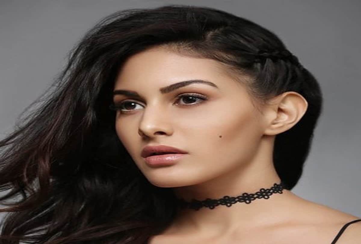 309th girlfriends come in Sanjay Dutt life