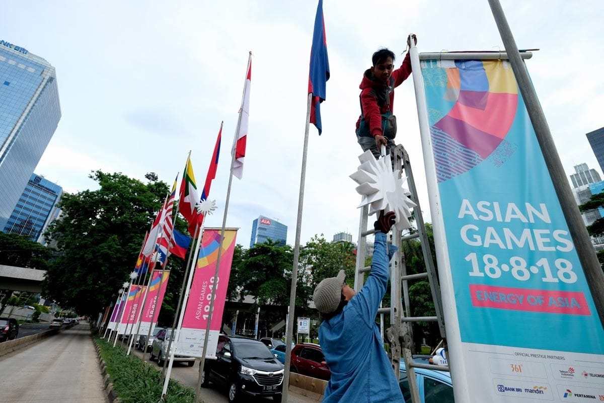 air pollution welcomes athletes in jakarta for asian games