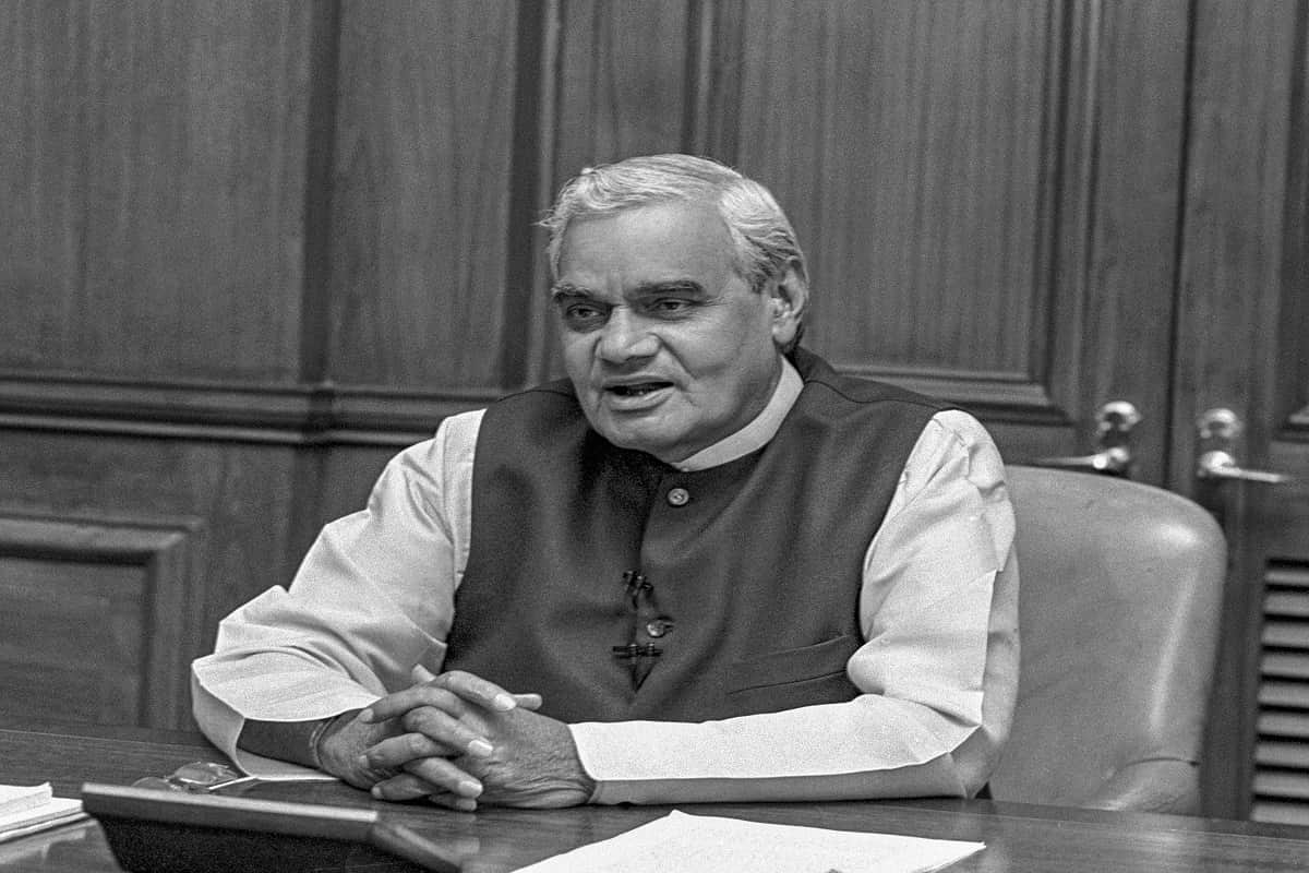 Atal bihari vajpayee 5 poems which show his glory, quotes