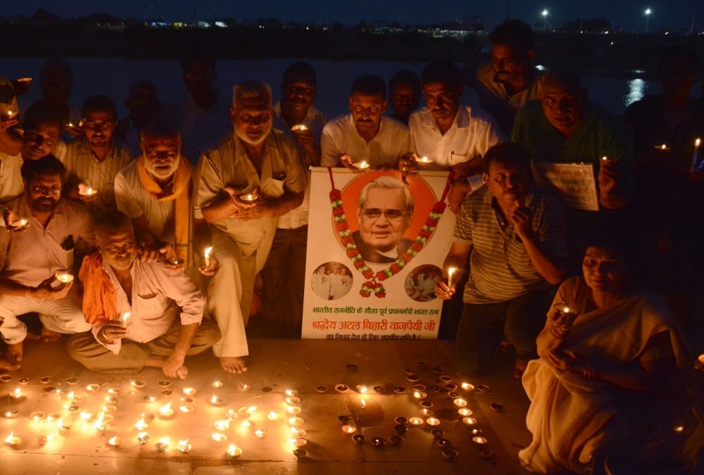 lucknow pays tribute to atal bihari vajpayee.