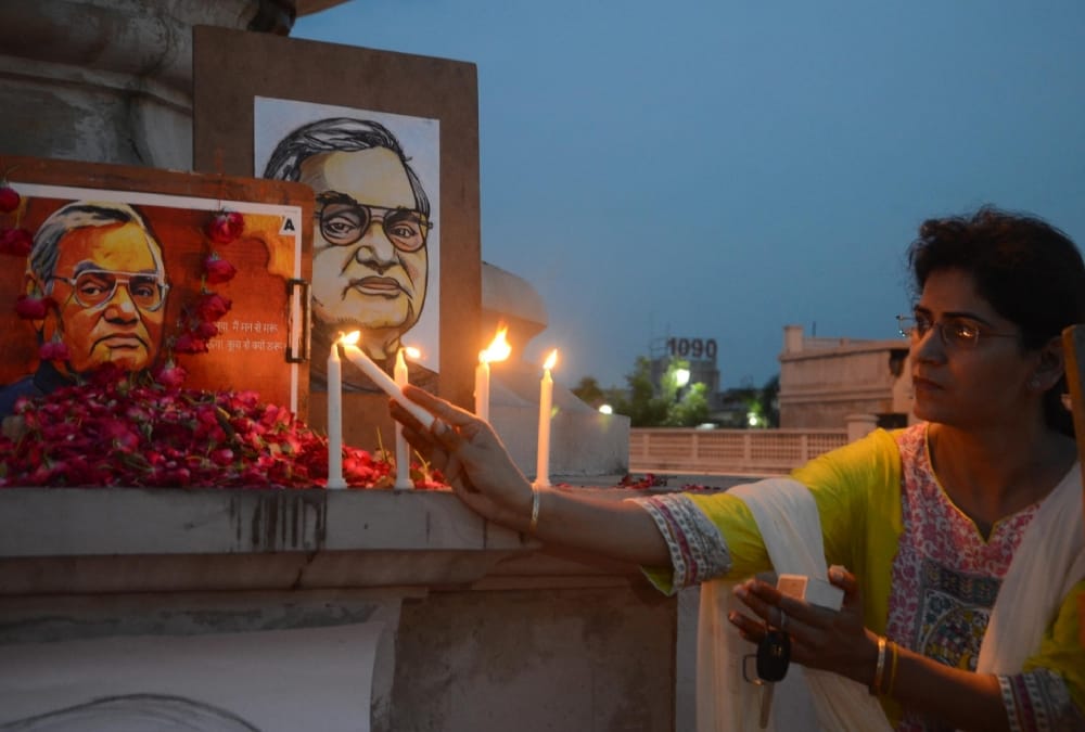 नहीं भूली वाजपेयी की जादू की झप्पी