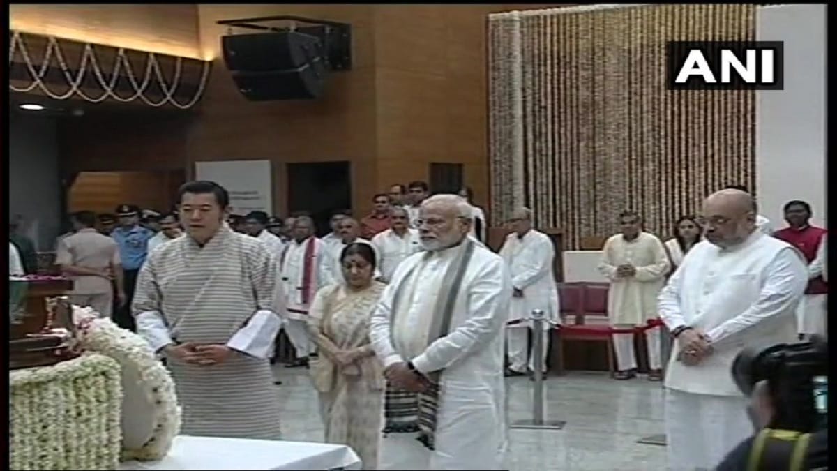Bhutan Nepal Bangladesh pakistan and Britain paid tributes to former PM Atal Bihari Vajpayee