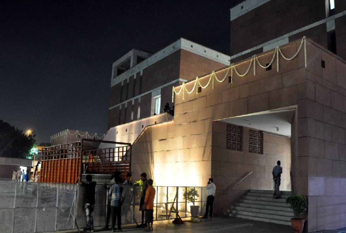many roads will be closed Due to the last visit of former Prime Minister atal bihari Vajpayee