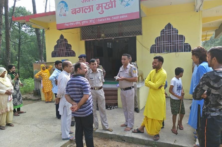 बगलामुखी मंदिर का ताला तोड़ नकदी और लाखों का सामान उड़ाया