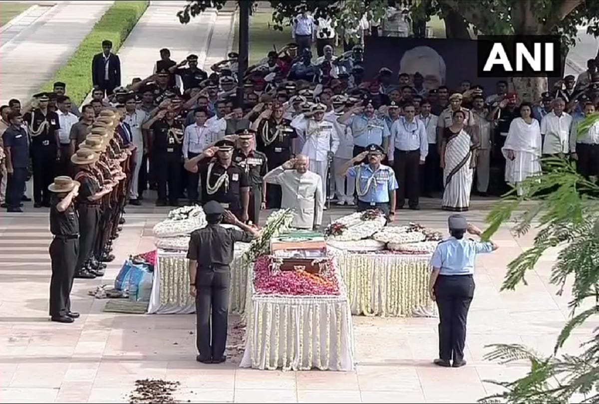 for giving tribute to atal bihari vajpayee why prasident ramnath kovind came in last