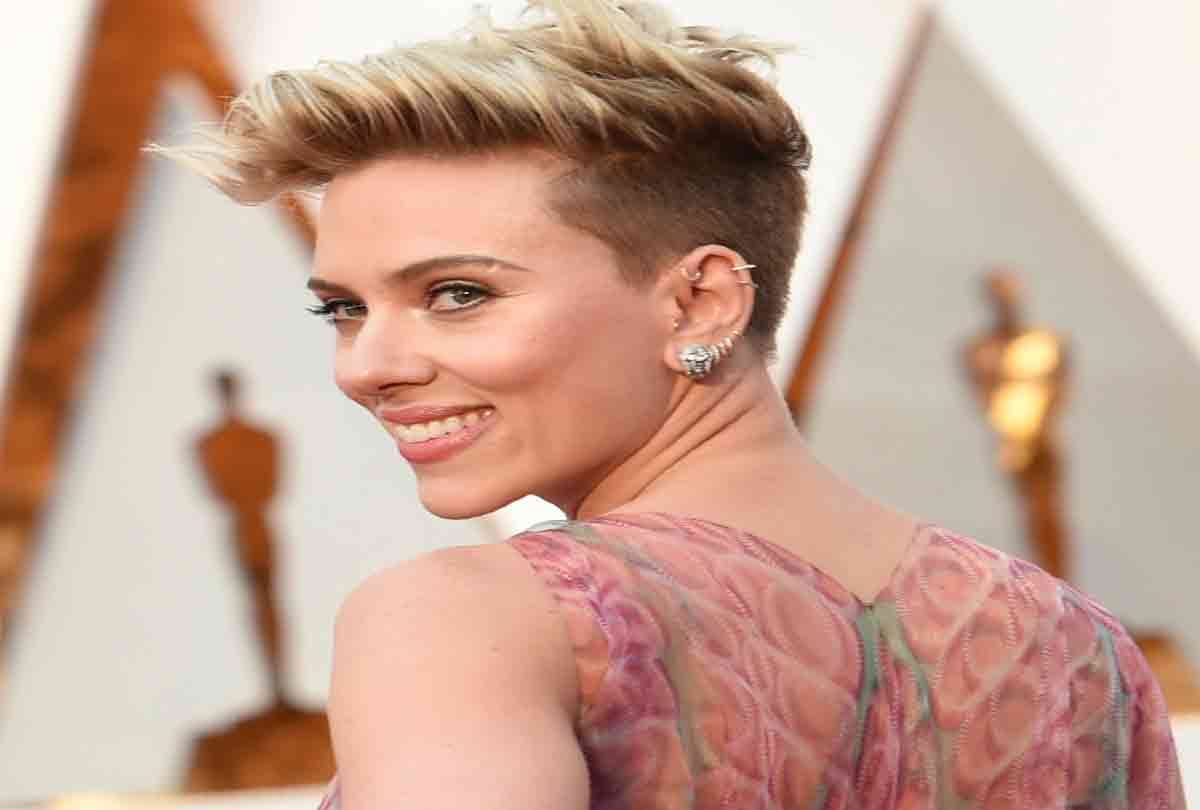 Scarlett Johansson became Highest Paid Actress in Hollywood