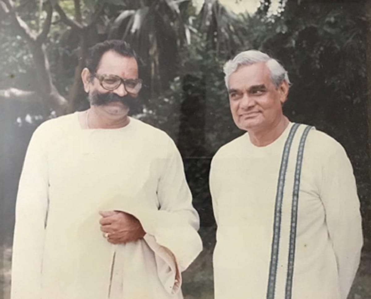 former prime minister atal bihari vajpayee secretary Shiv Kumar Pareek 60 years with them