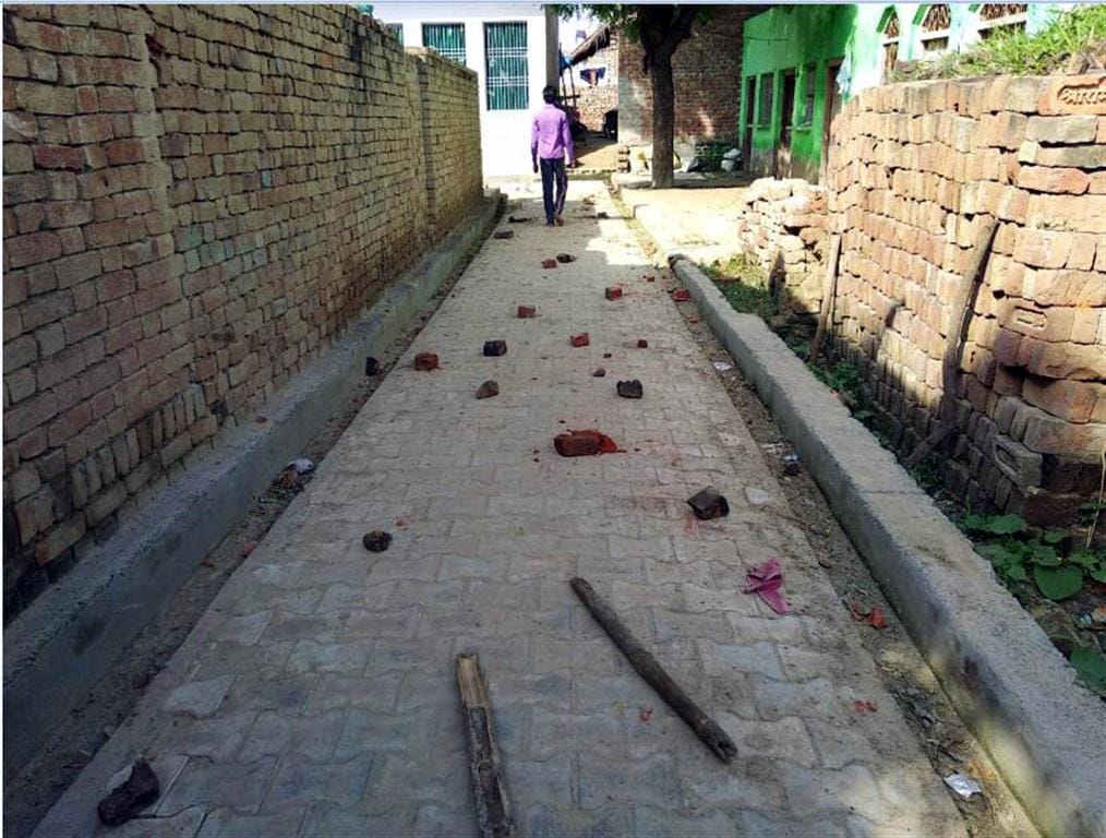 woman dead after two groups Controversy in Hathras