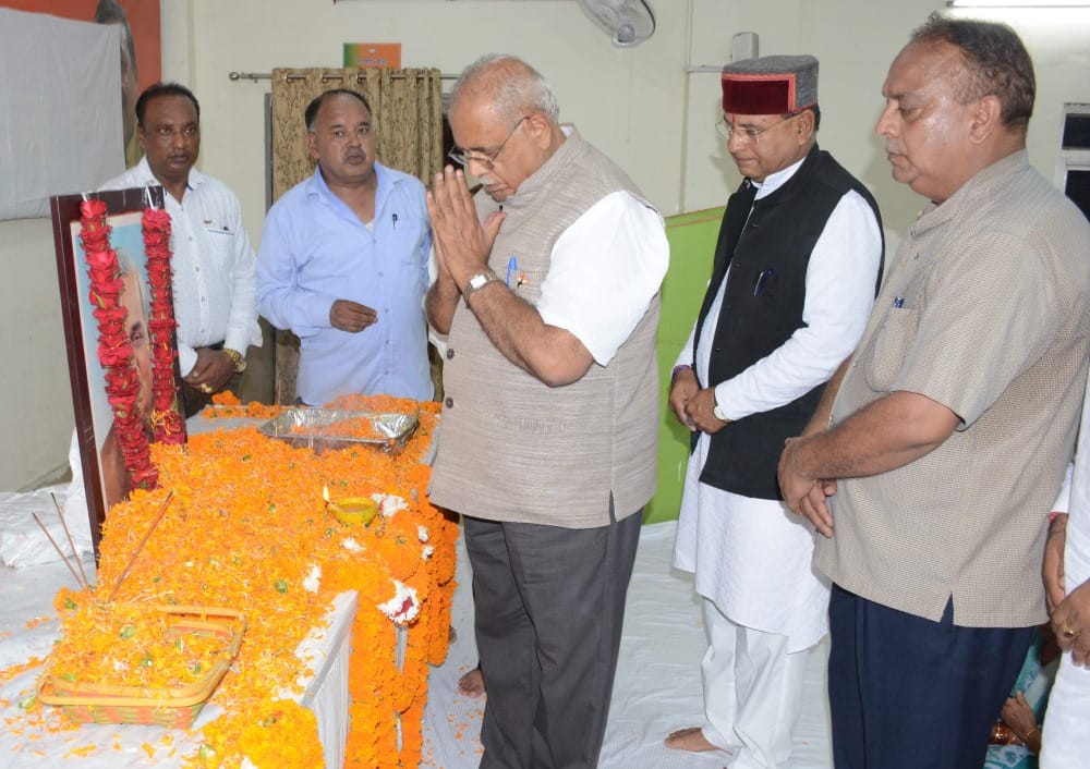 atal bihari vajpayee death uttarakhand pay tribute