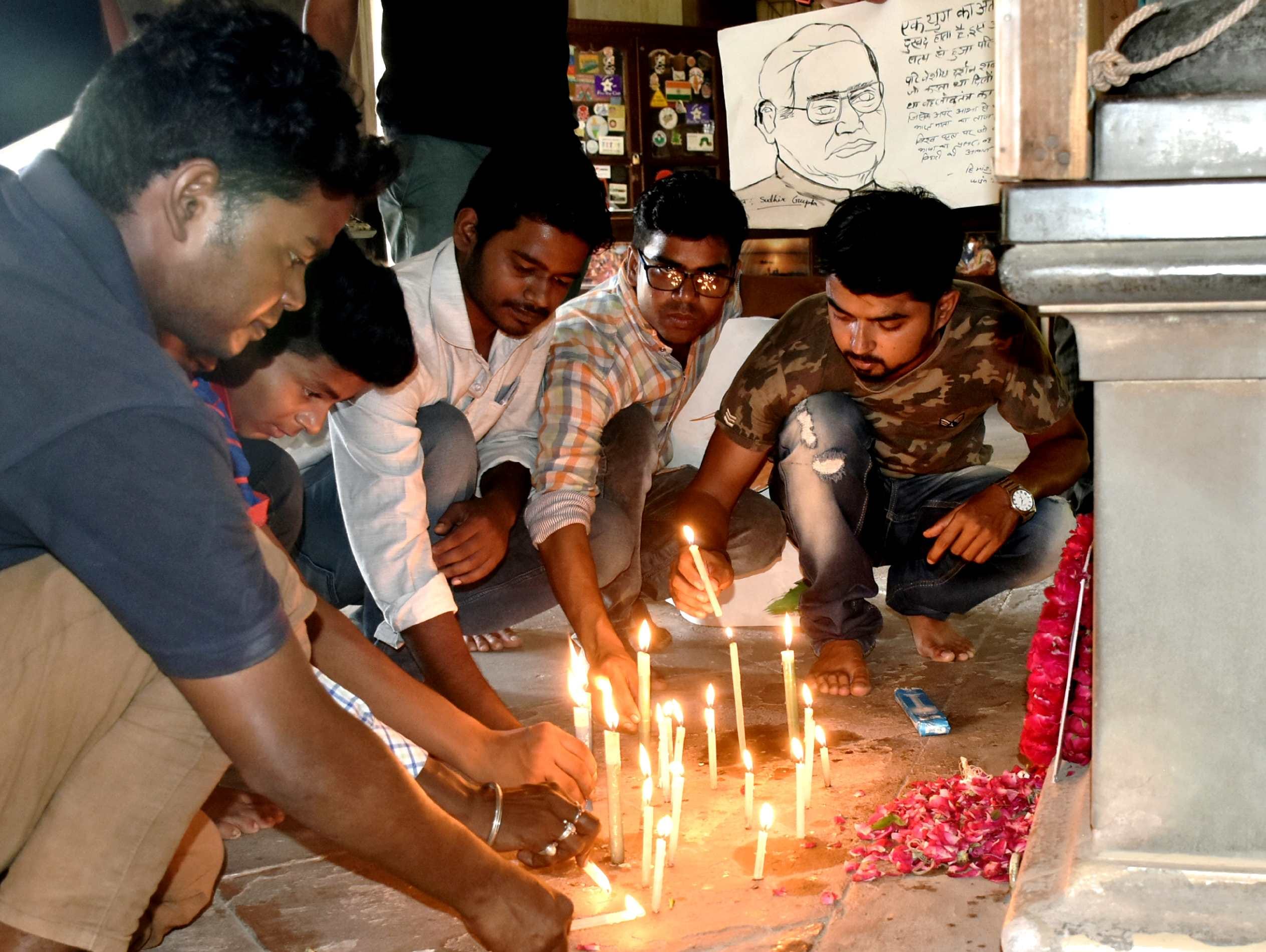 sadness in purvanchal after atal bihari vajpayee death and cremation