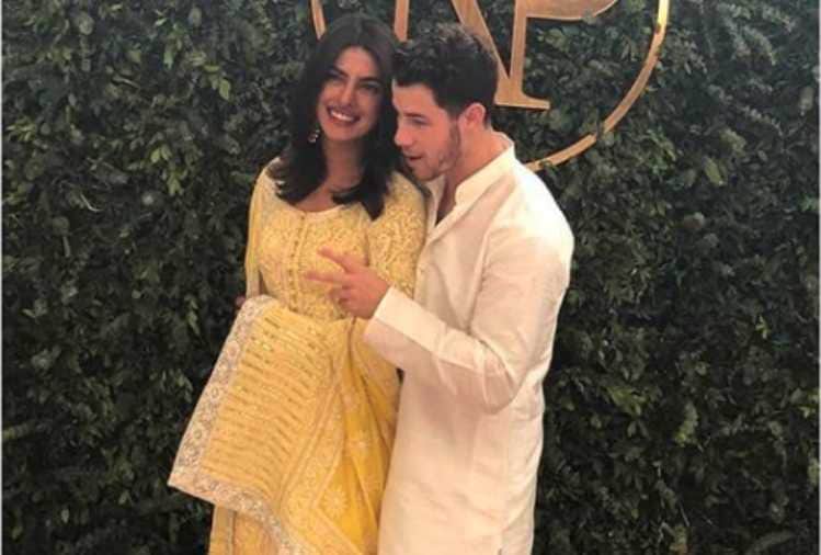 Priyanka Chopra and Nick Jonas FINALLY their relation make it official