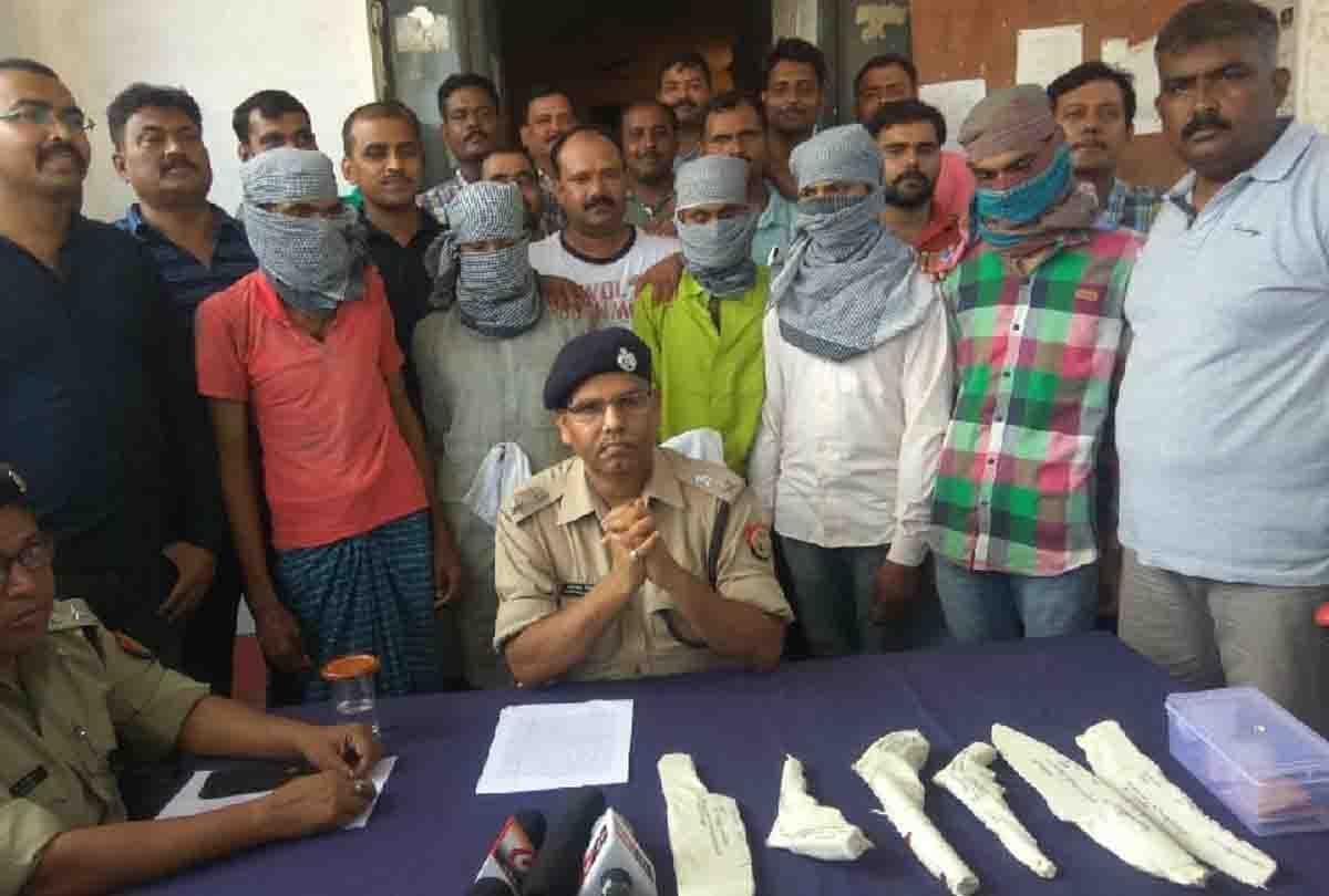 priests murder with sharp weapons in auraiya