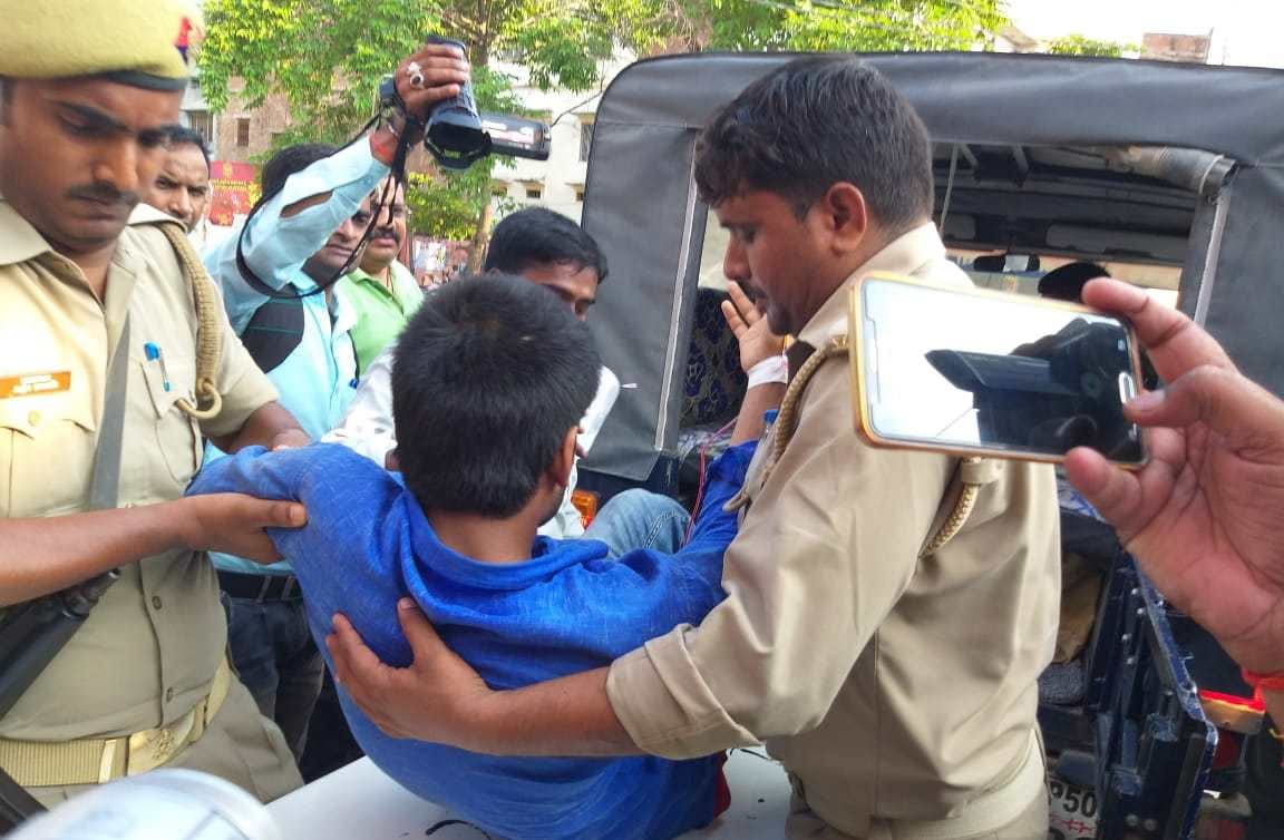 firing in azamgarh at three family member