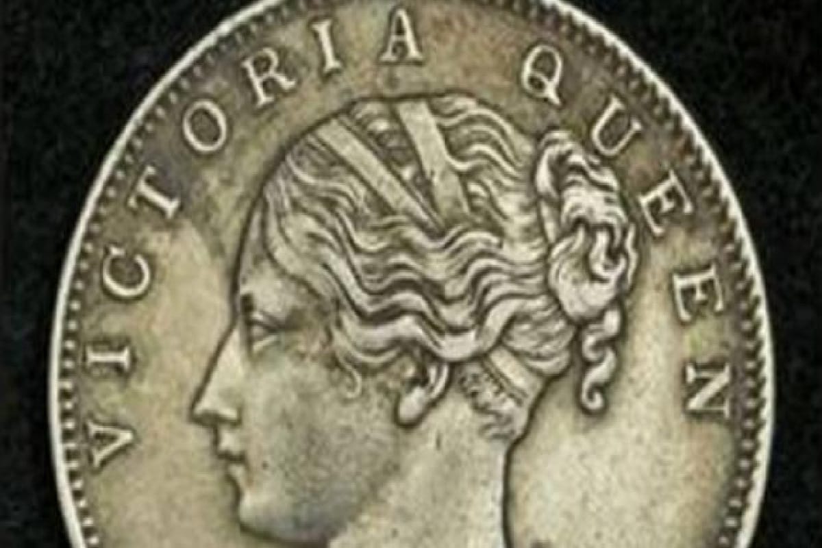 The first coin of Rs 1 was released on 19th August 1757  