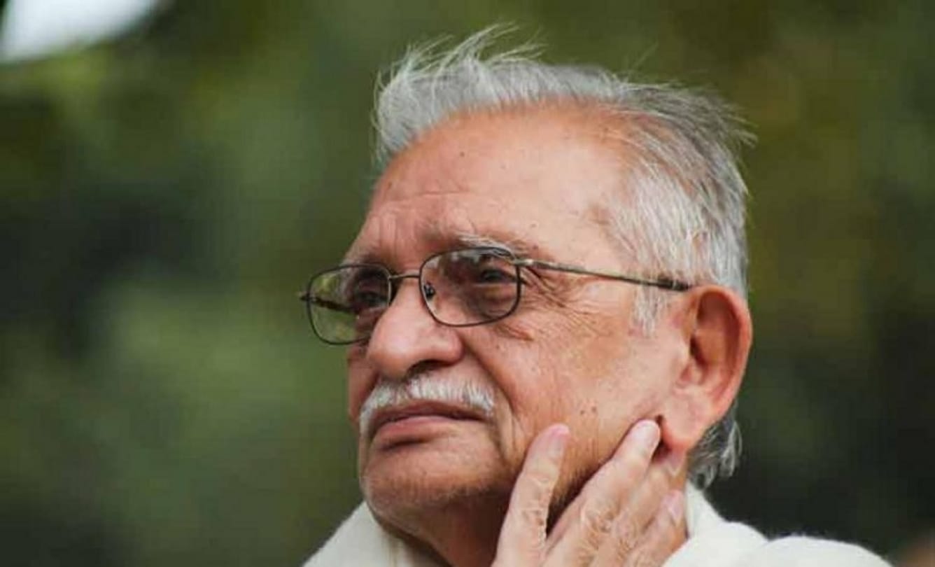 Beautiful lines by Gulzar on pain and love