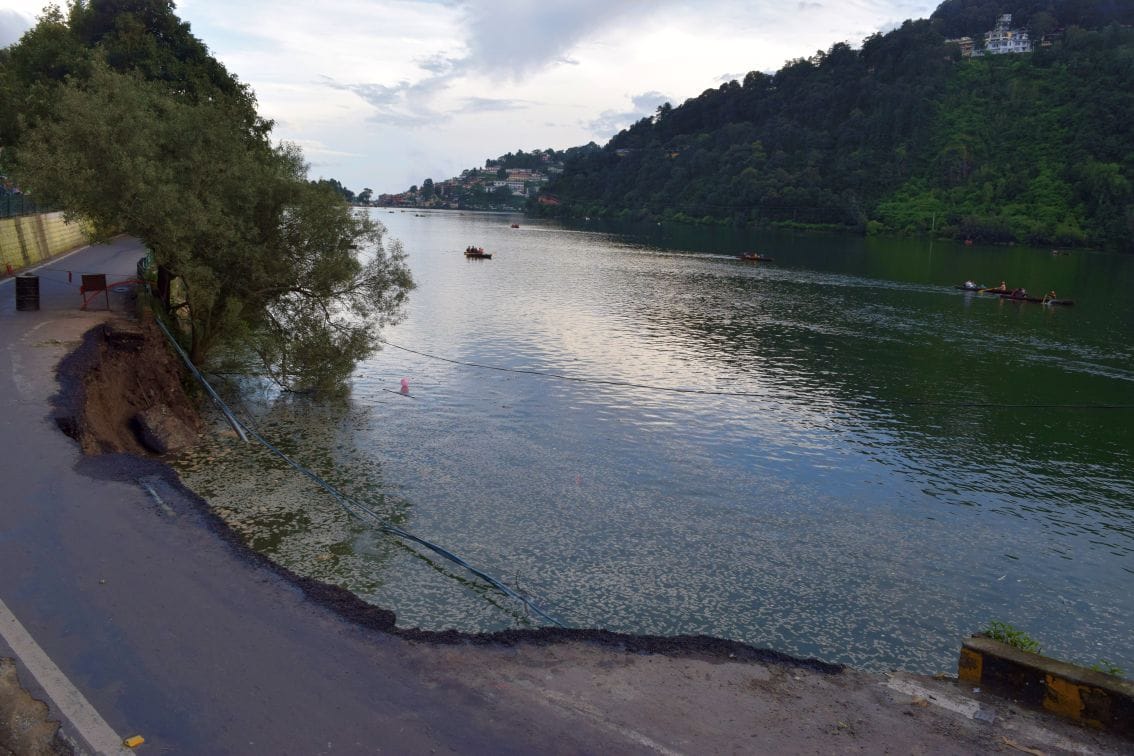 Blast may posible under Nainital mall road sewerage line due to continuously colleps