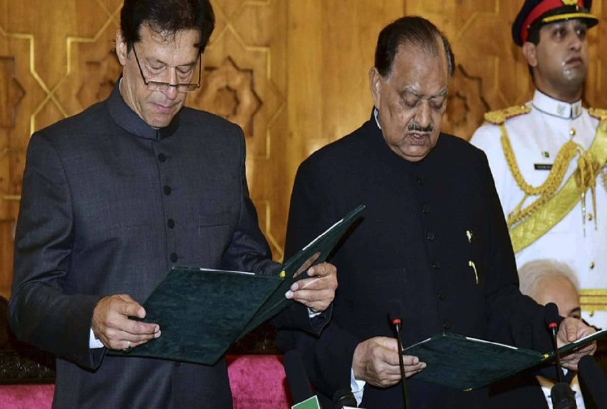 Agra born Mamnoon administers oath to Pak PM Imran Khan