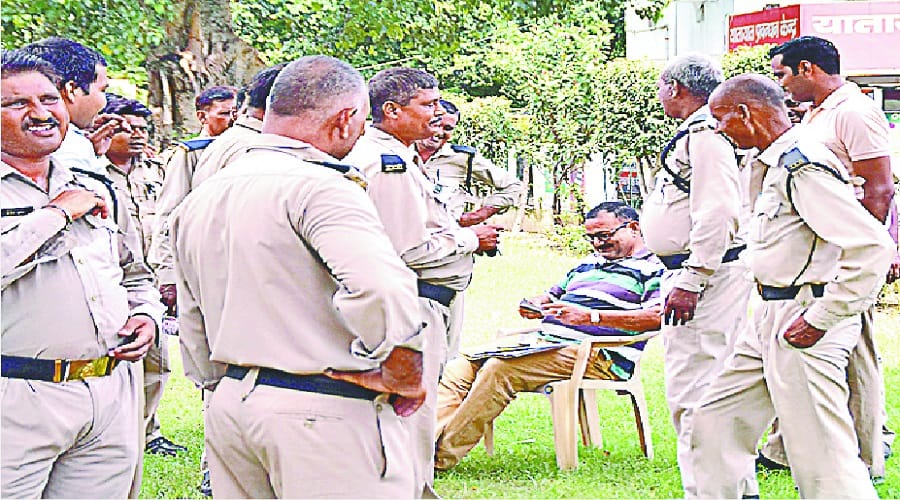 UP, Bribery in the duty of Home Guards, SP Traffic told the truth
