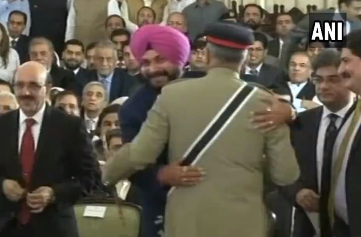 Good Bye 2018, New Year 2019, Navjot Sidhu Controversy, Kartarpur Corridor