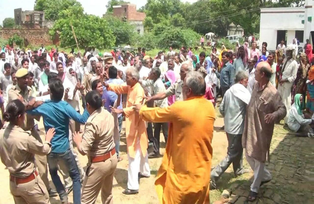 Up Police Sub inspector beaten up by villagers in mainpuri