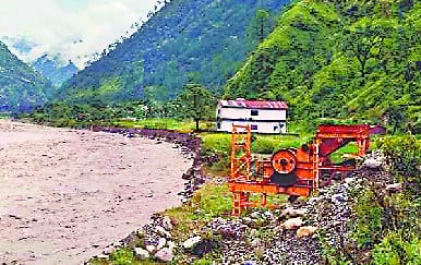Rains evaporate with rain, many check dams blow