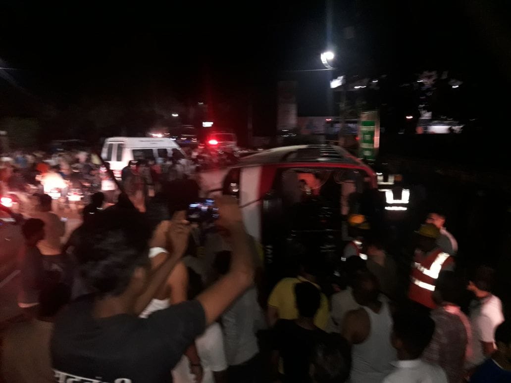 Nepali devotees bus accident in varanasi