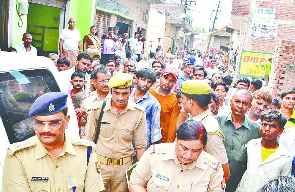 woman self immolation with her two children in firozabad
