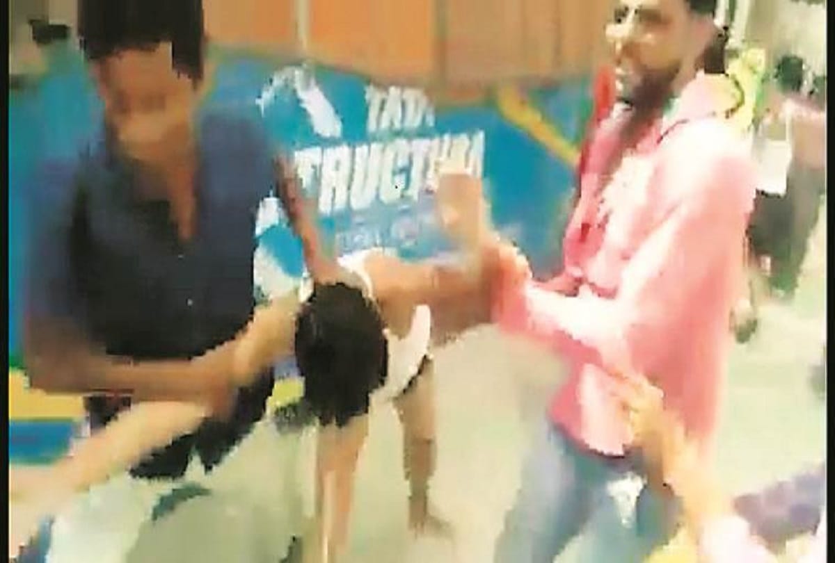Bihar: people Professor attacked after anti Atal Bihar Vajpayee facebook post