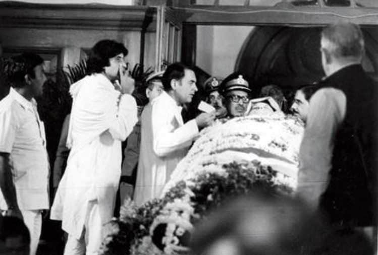 rajeev gandhi and amitabh bachchan relationship story