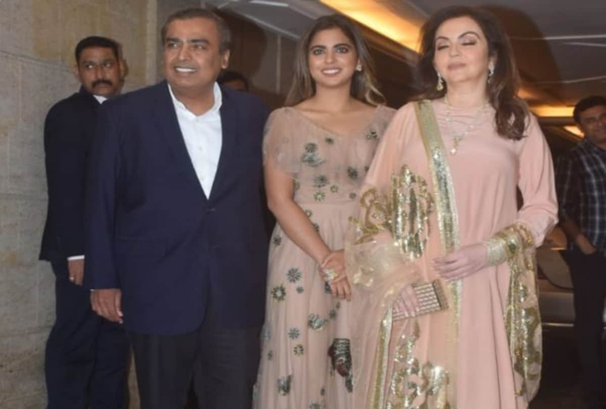 these bollywood star reached Priyanka Chopra and Nick Jonas engagement