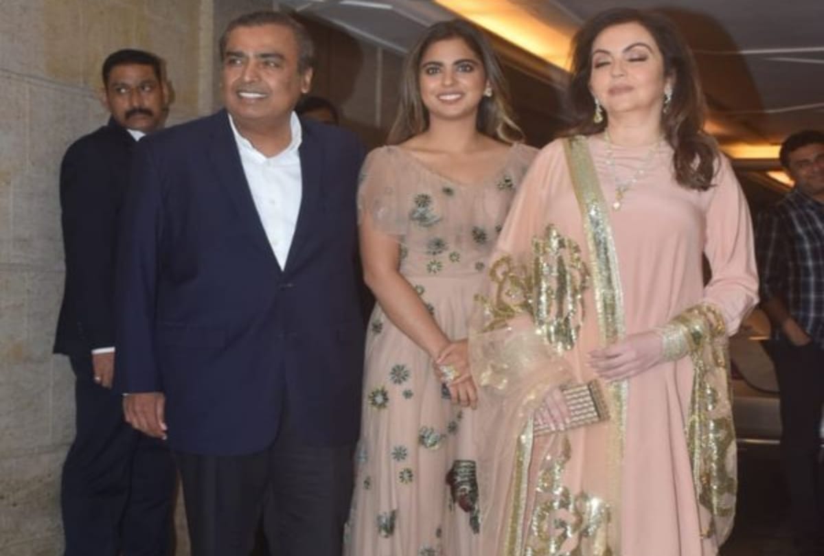 these bollywood star reached Priyanka Chopra and Nick Jonas engagement