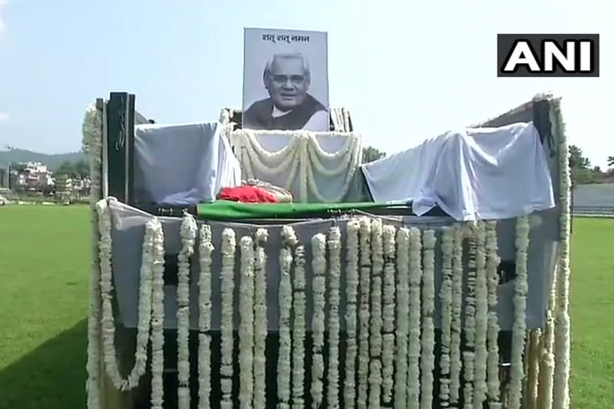Atal bihari vajpayee ashes immersion at Bulkeshwar Ghat agra