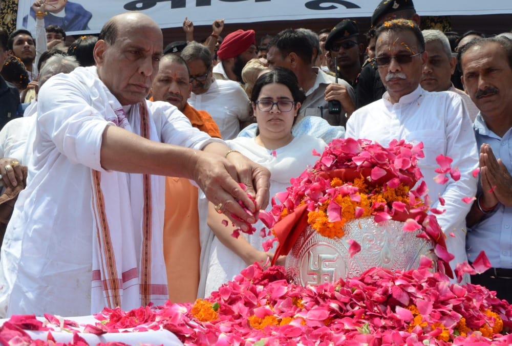 Atal bihari vajpayee asthi kalash will come in varanasi on twenty second of august