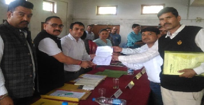 प्रधानों ने एसआईटी जांच कराने पर बीडीसी बैठक का किया बहिष्कार