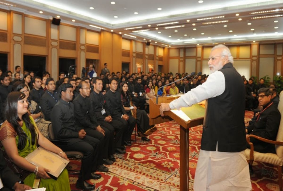 lateral entry: more than six thousand priavte sector specialists apply for bureaucracy post