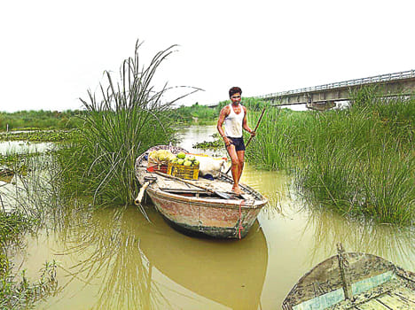 Due to the increased water level of Ganga, hail storms in villages