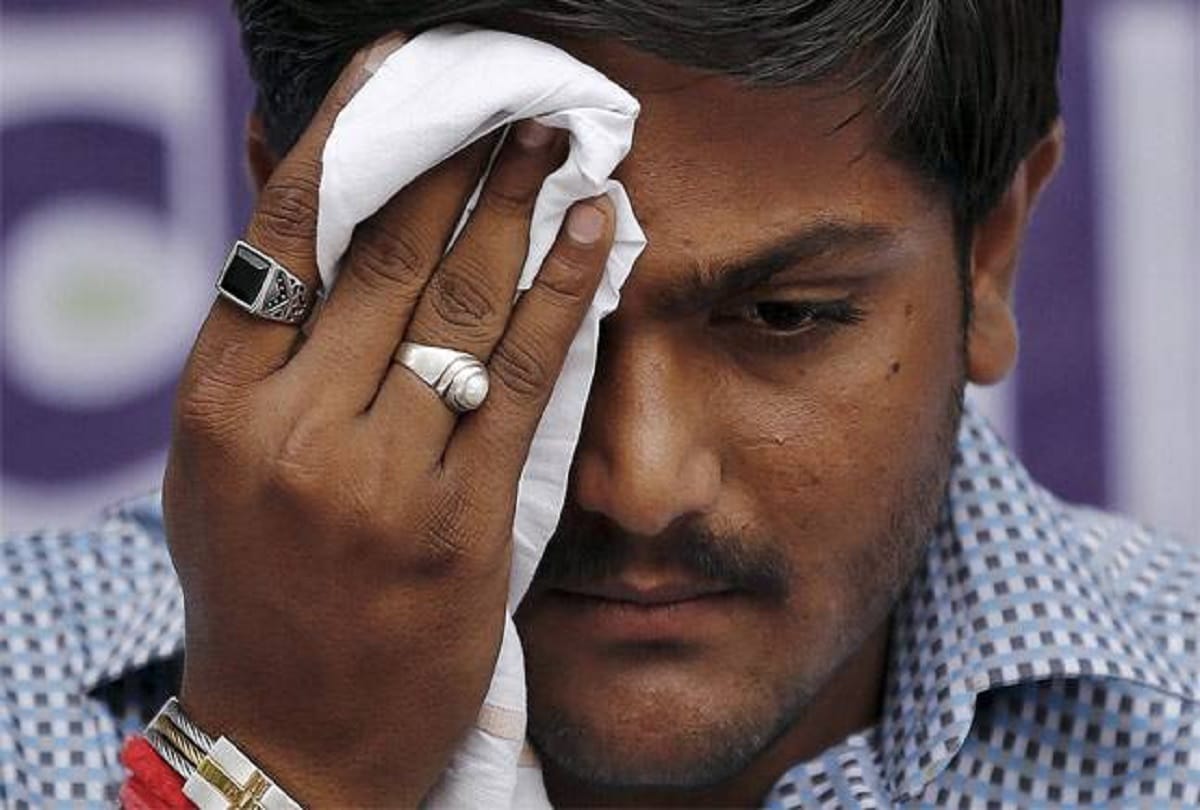 Hardik Patel and other Patidar leaders detained by Ahmedabad Crime Branch before strike