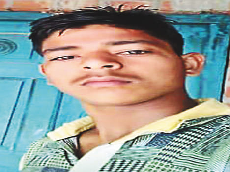Running young man kills, kills, dies