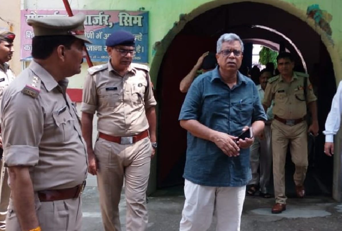 UP: Raidsin Muzaffarnagar jail blades and drugs recovered