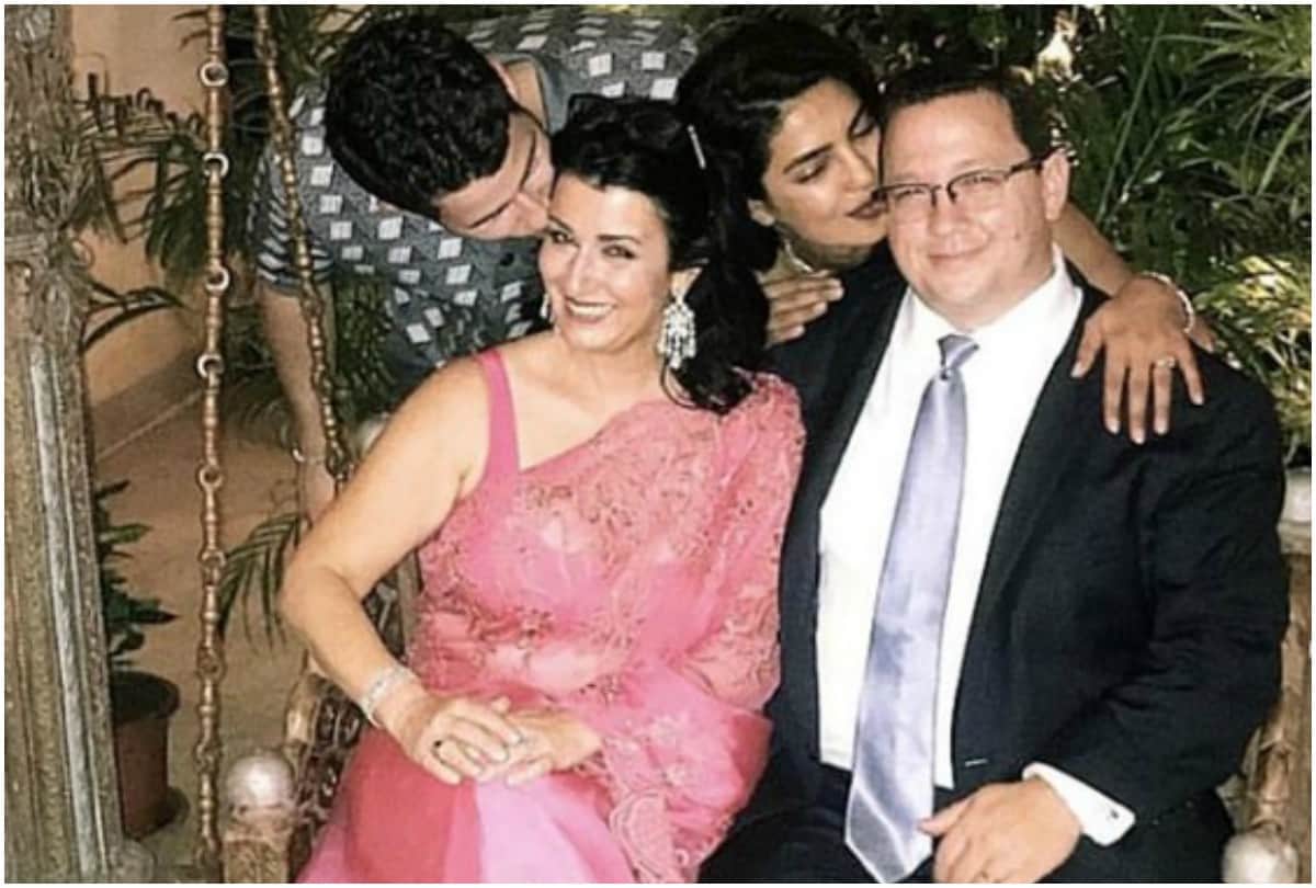Priyanka Chopra and Nick Jonas engagement party inside pictures