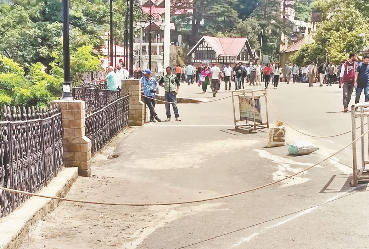 धंस रहे रिज को बचाने पर खर्च होंगे 30 लाख
