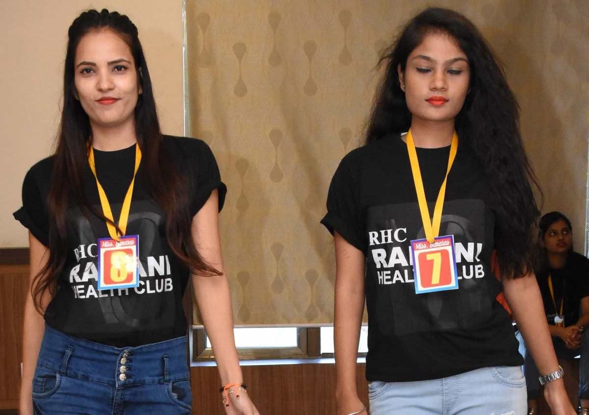 Miss and mrs banaras participants on ramp saw photos