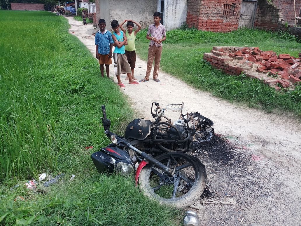 firing in azamgarh at three family member