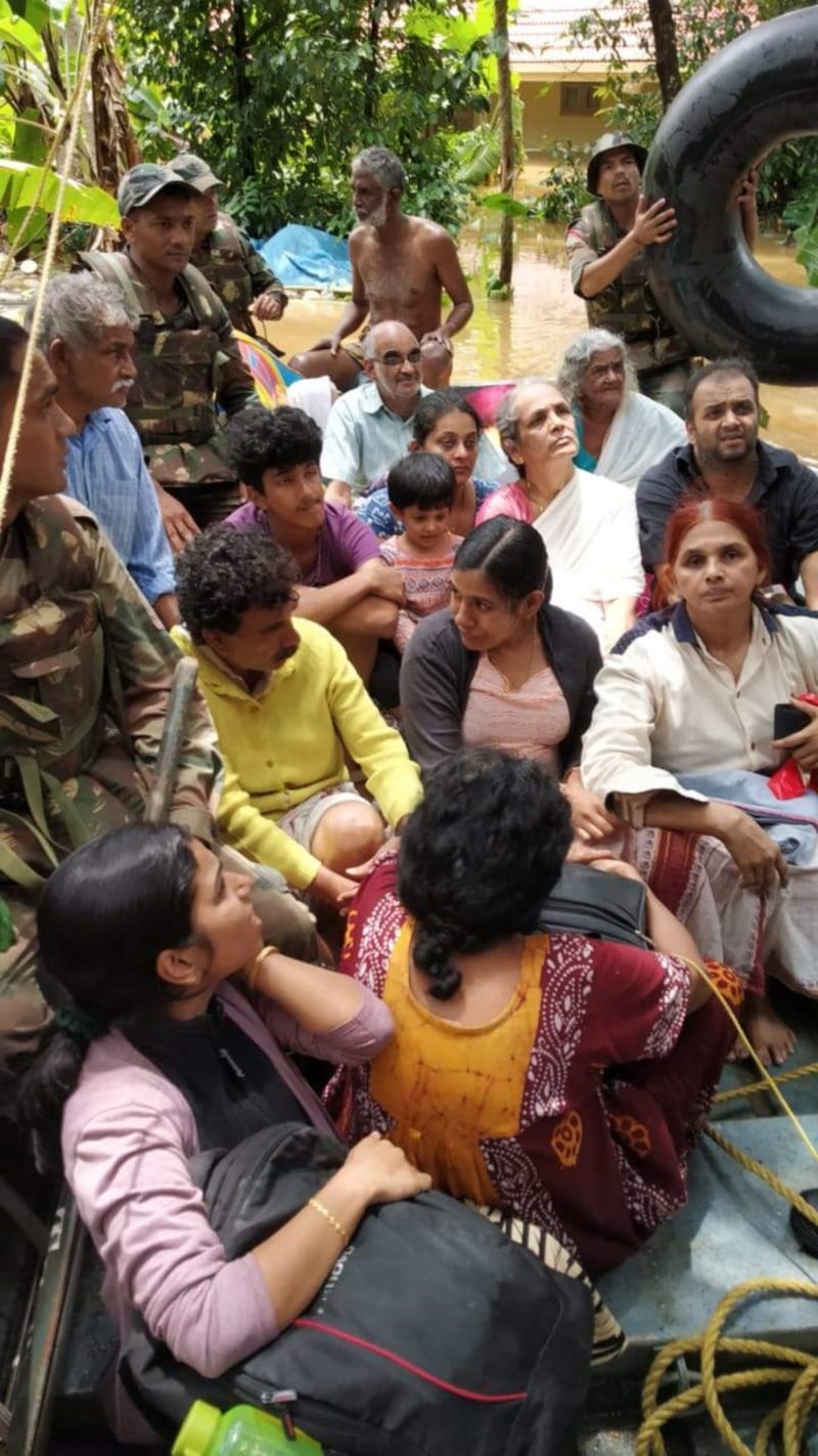 kerala flood garhwal rifle jawan become life saver